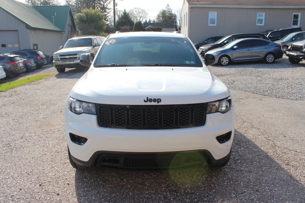 2019 Jeep Grand Cherokee Image 2