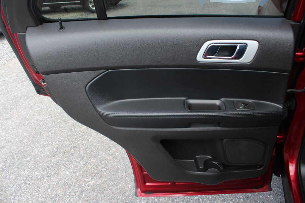 2015 Ford Explorer Image 13