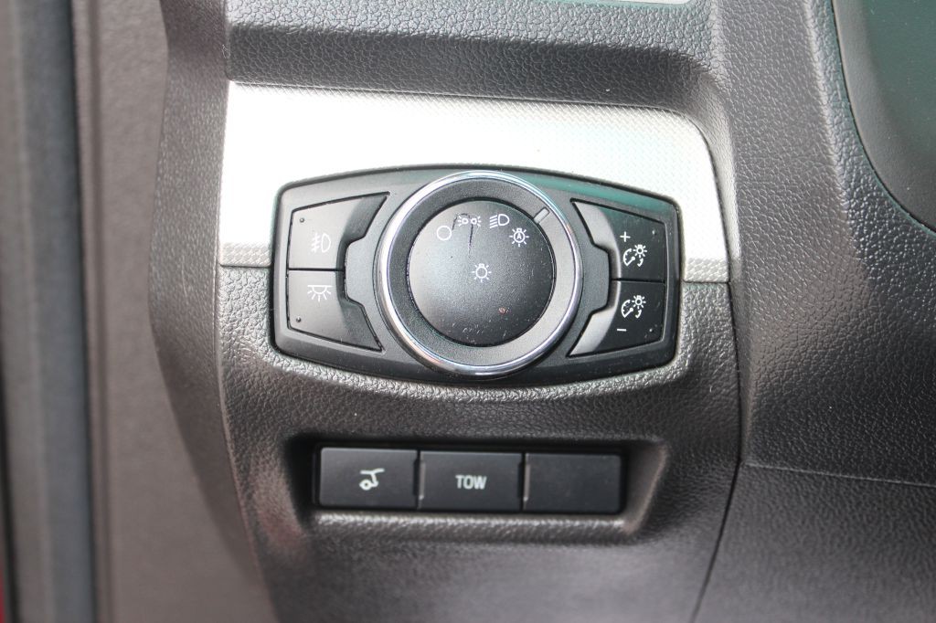 2015 Ford Explorer Image 21