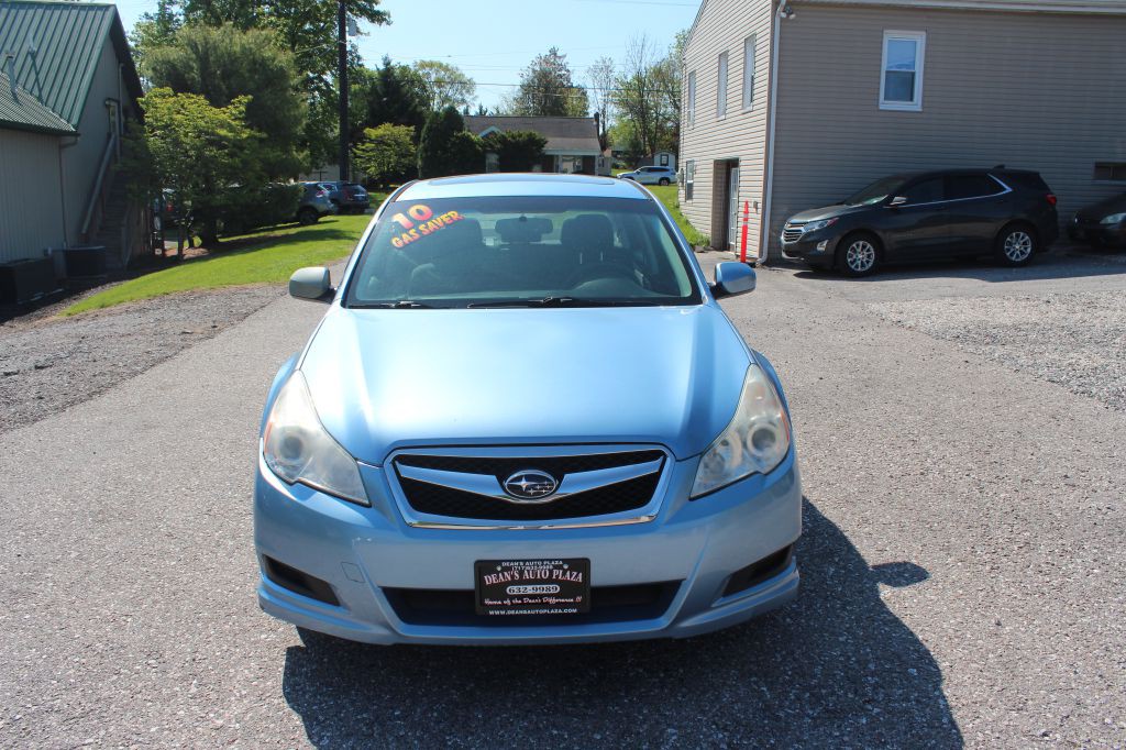 2010 Subaru Legacy Image 2