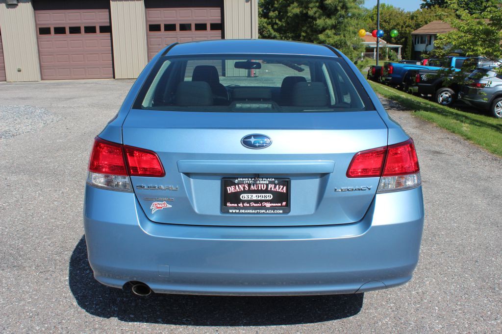 2010 Subaru Legacy Image 6