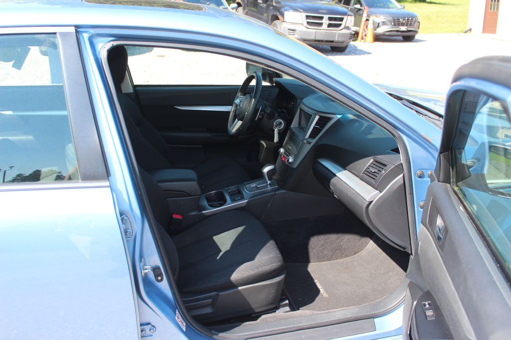 2010 Subaru Legacy Image 16