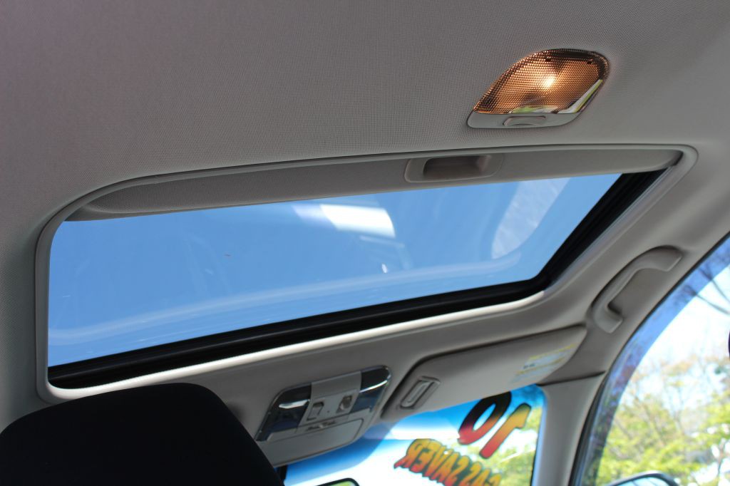2010 Subaru Legacy Image 18