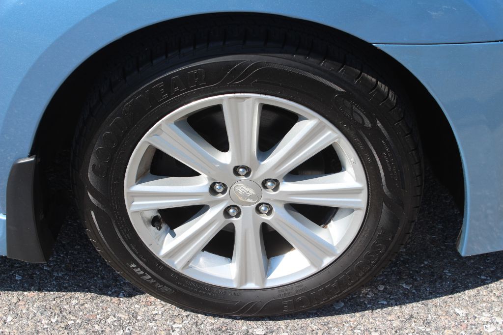 2010 Subaru Legacy Image 27