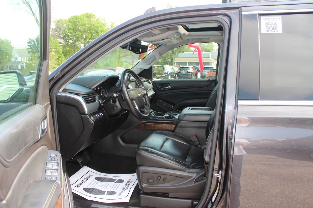2016 Chevrolet Suburban Image 9