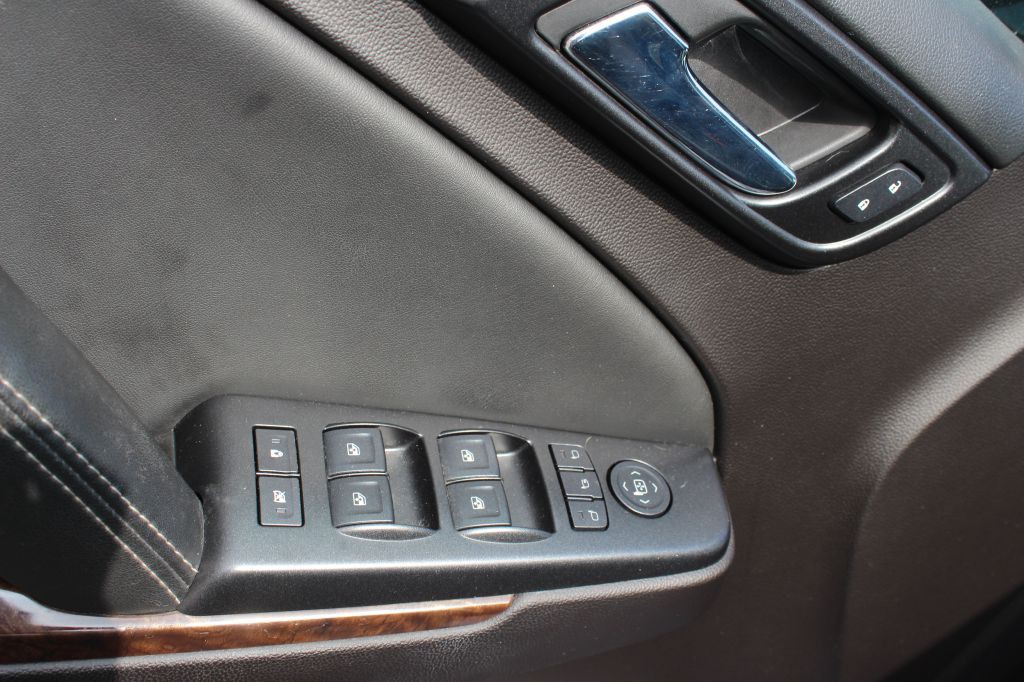 2016 Chevrolet Suburban Image 11