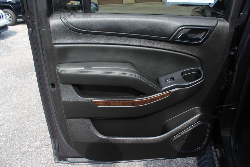 2016 Chevrolet Suburban Image 13