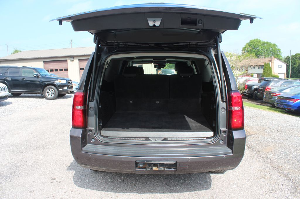 2016 Chevrolet Suburban Image 14