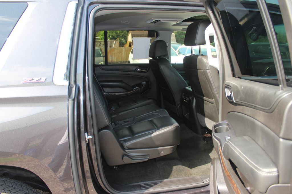 2016 Chevrolet Suburban Image 15
