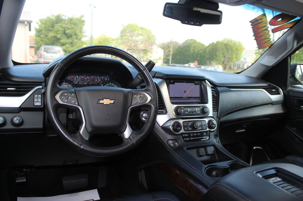 2016 Chevrolet Suburban Image 21