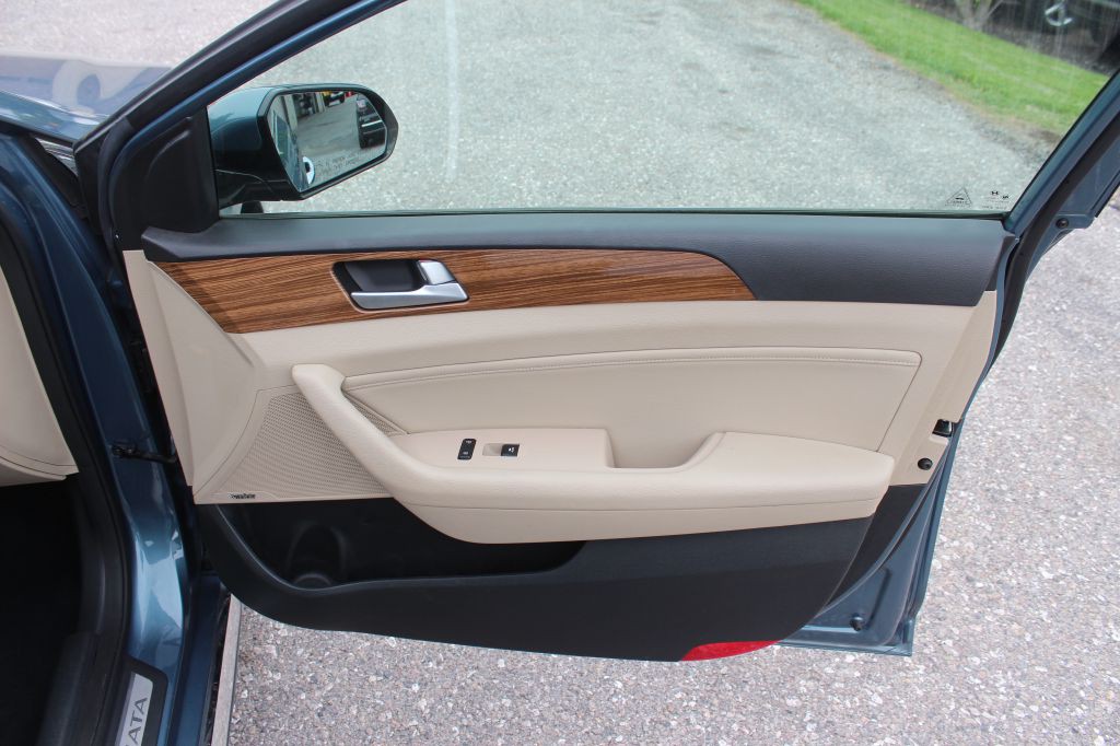 2015 Hyundai Sonata Image 17