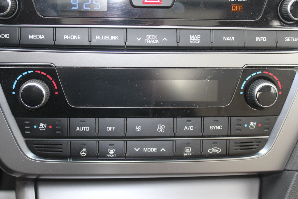 2015 Hyundai Sonata Image 24