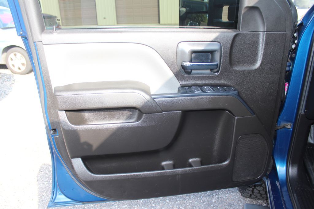 2017 GMC Sierra Image 10