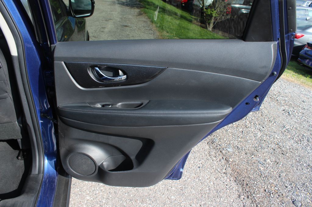 2020 Nissan Rogue Image 15