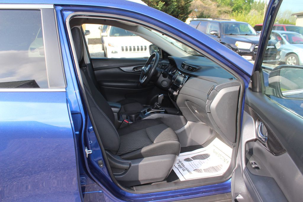 2020 Nissan Rogue Image 16