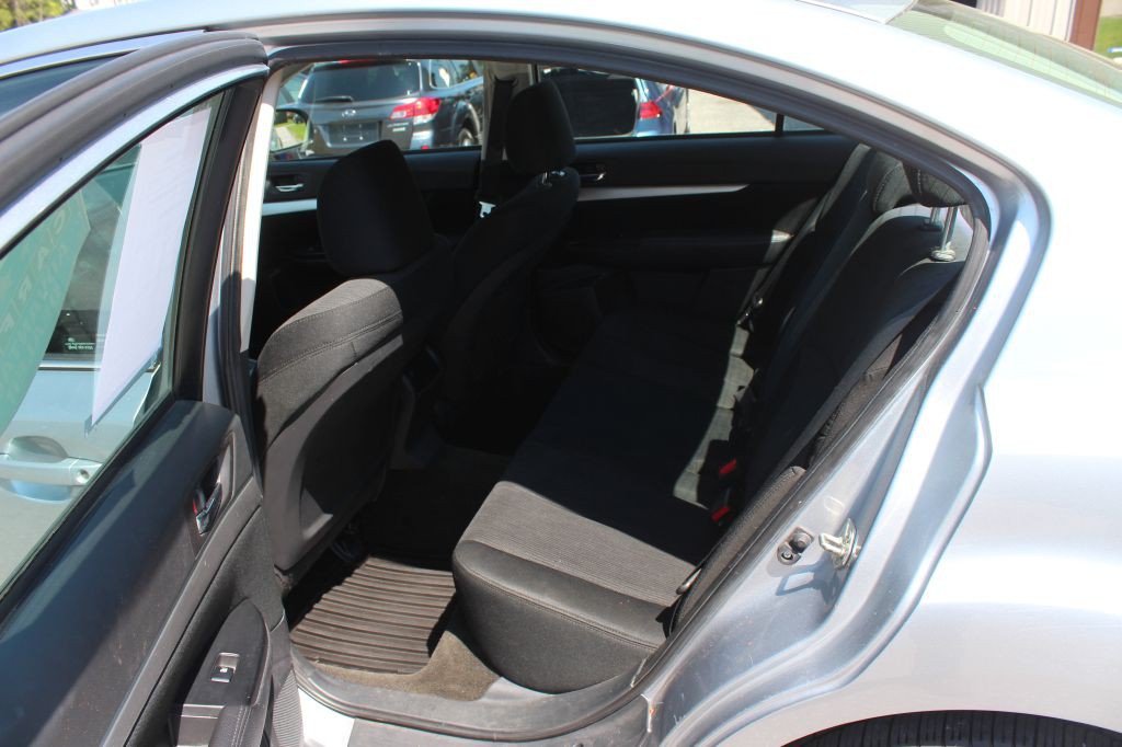 2014 Subaru Legacy Image 12