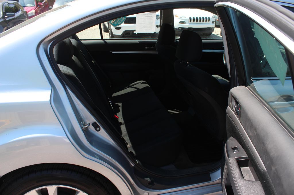 2014 Subaru Legacy Image 15