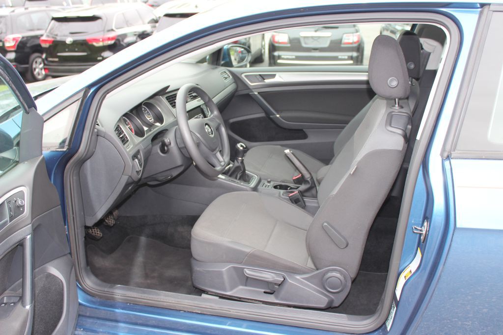 2015 Volkswagen Golf Image 9