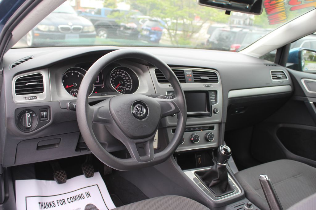 2015 Volkswagen Golf Image 15