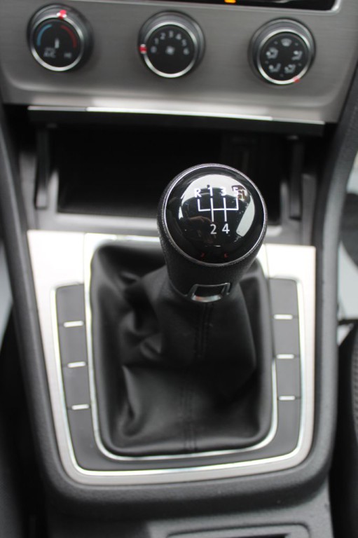 2015 Volkswagen Golf Image 19