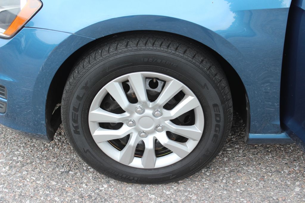 2015 Volkswagen Golf Image 20