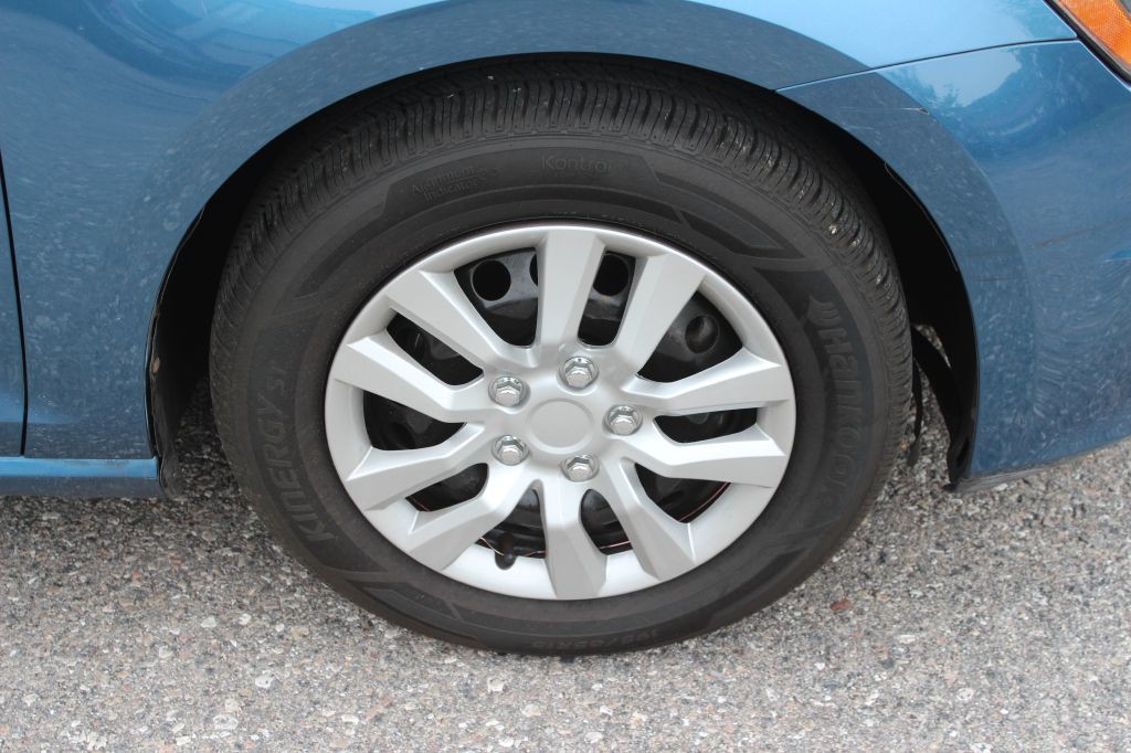 2015 Volkswagen Golf Image 21