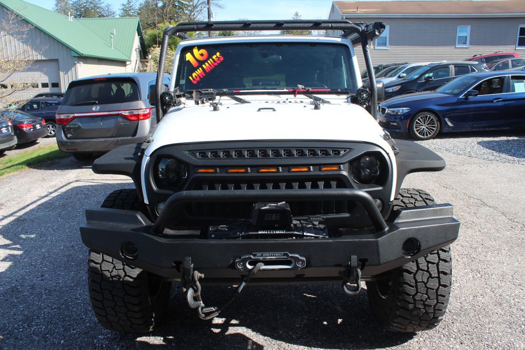 2016 Jeep Wrangler Unlimited Image 2