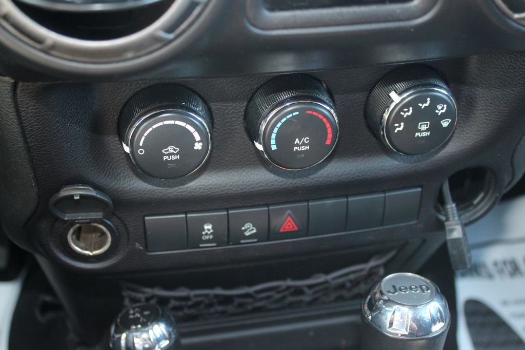 2016 Jeep Wrangler Unlimited Image 21