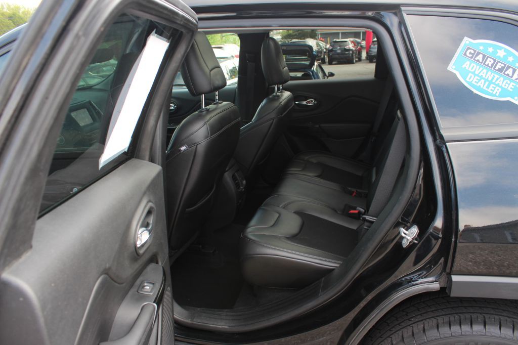 2019 Jeep Cherokee Image 12