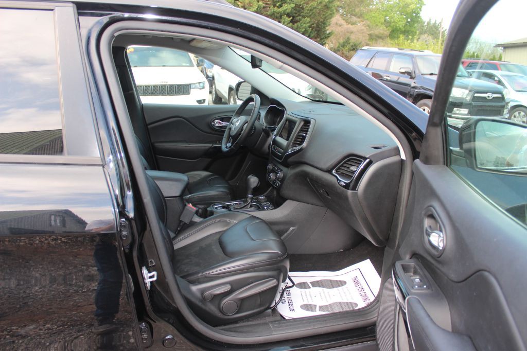 2019 Jeep Cherokee Image 17