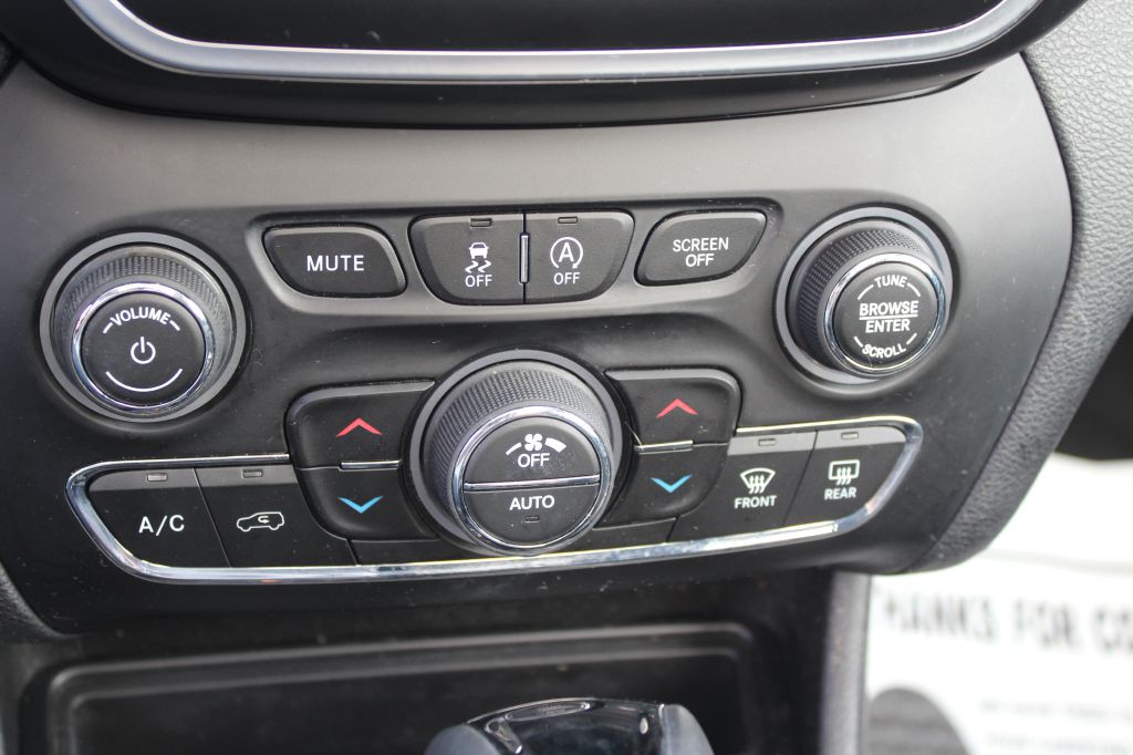 2019 Jeep Cherokee Image 24