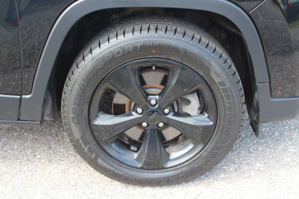 2019 Jeep Cherokee Image 27