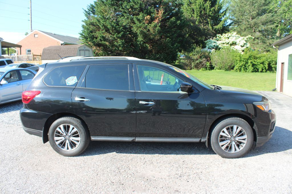 2017 Nissan Pathfinder Image 4