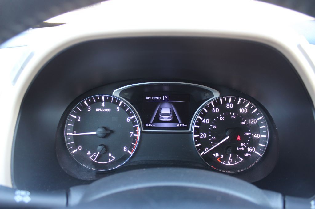 2017 Nissan Pathfinder Image 19