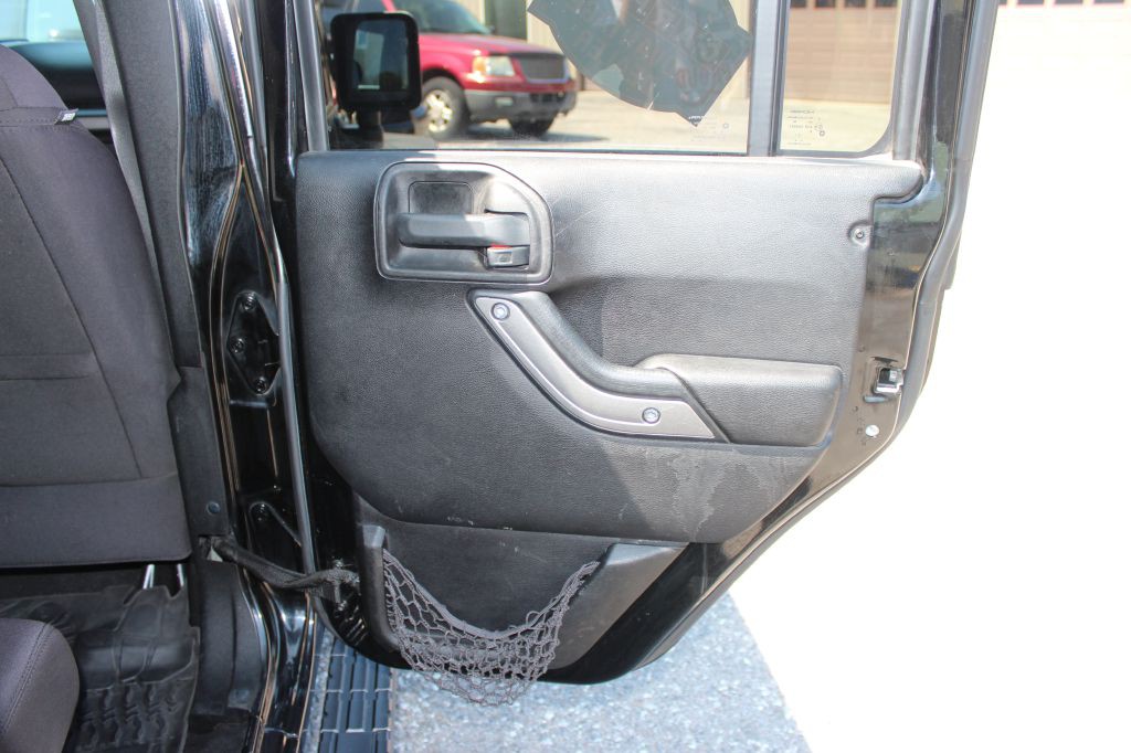 2014 Jeep Wrangler Unlimited Image 15
