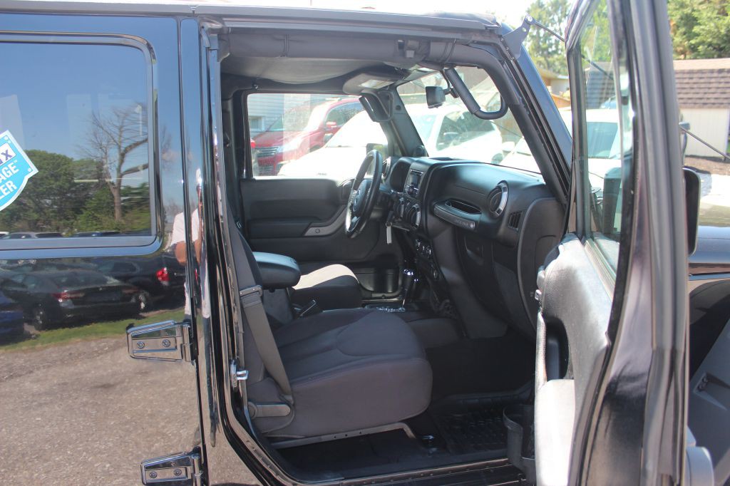 2014 Jeep Wrangler Unlimited Image 16