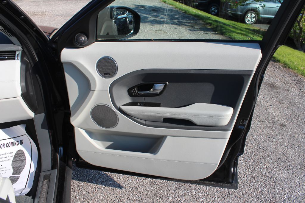 2014 Land Rover Range Rover Evoque Image 17