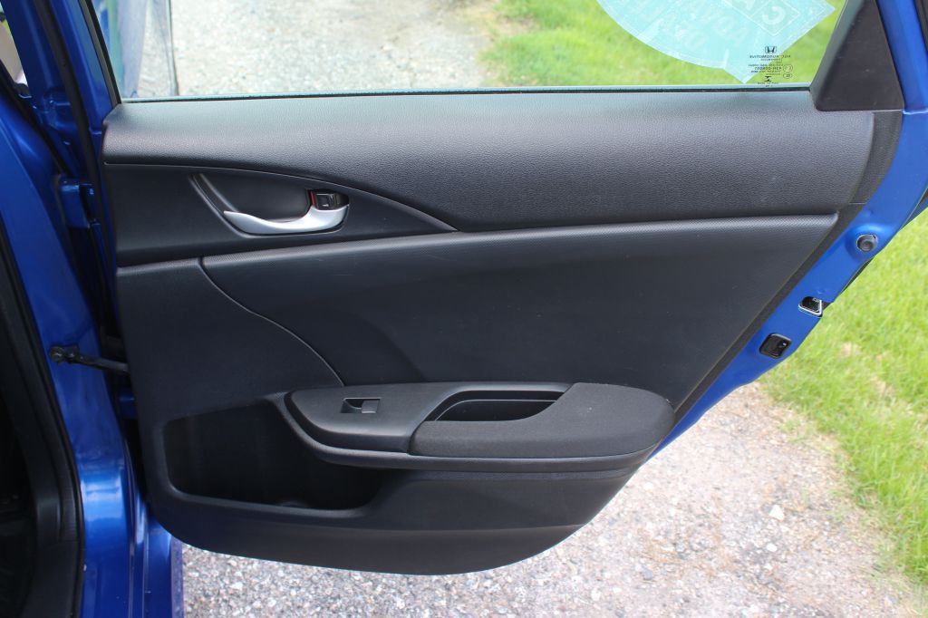 2016 Honda Civic Image 16