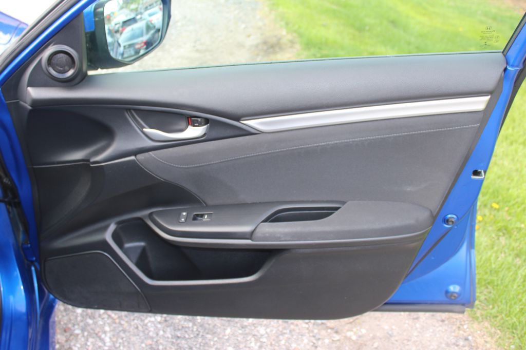 2016 Honda Civic Image 18