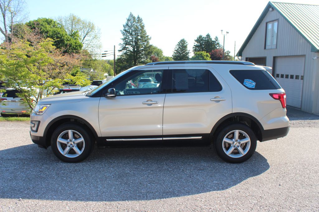 2017 Ford Explorer Image 8