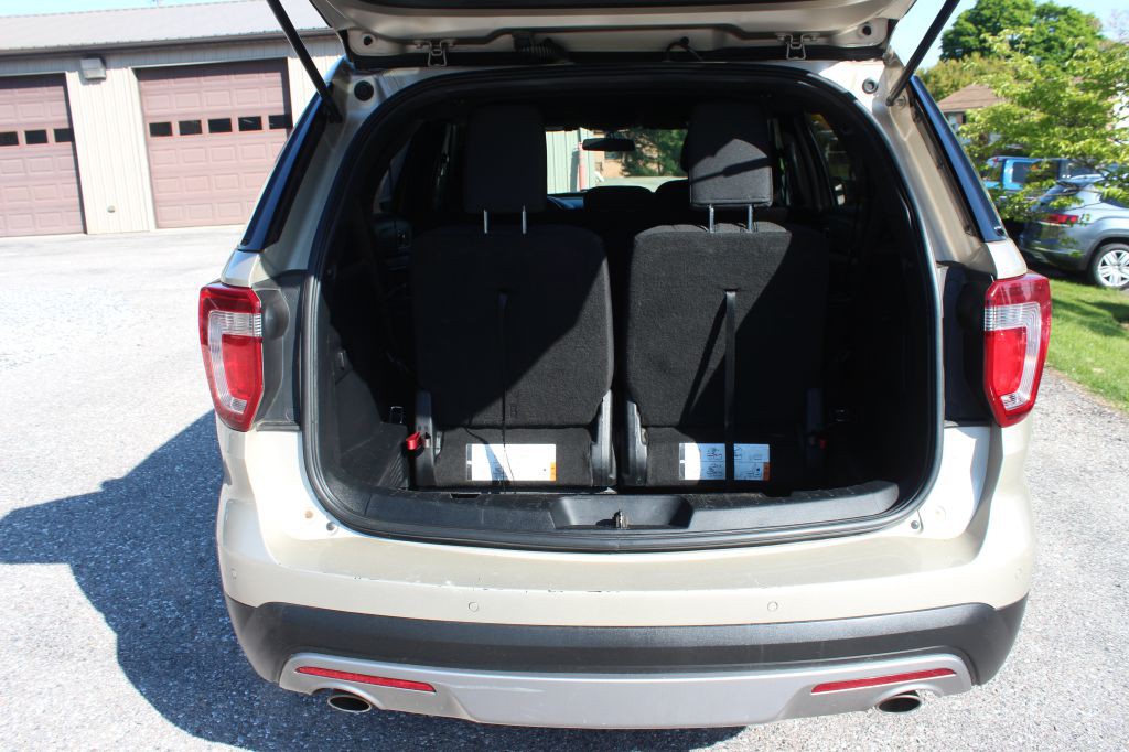 2017 Ford Explorer Image 14