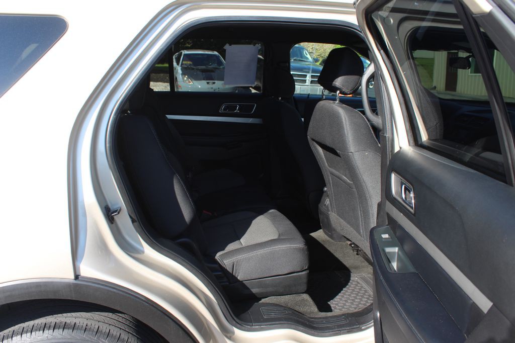2017 Ford Explorer Image 15