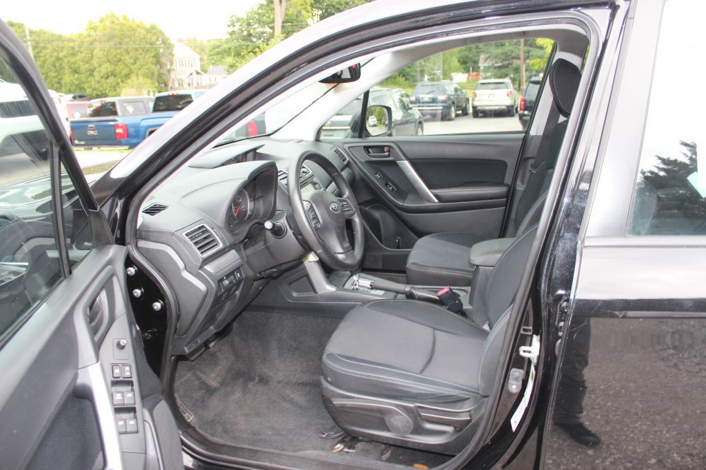 2016 Subaru Forester Image 9