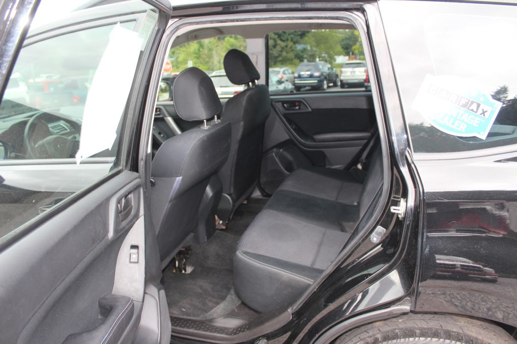 2016 Subaru Forester Image 11
