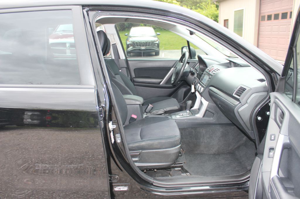 2016 Subaru Forester Image 16