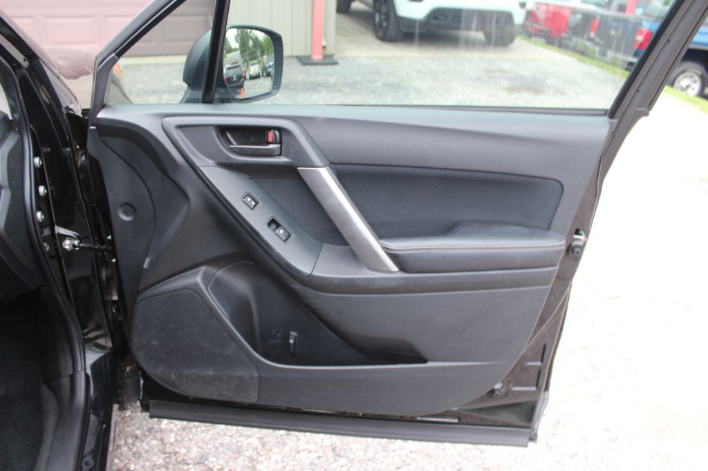 2016 Subaru Forester Image 17