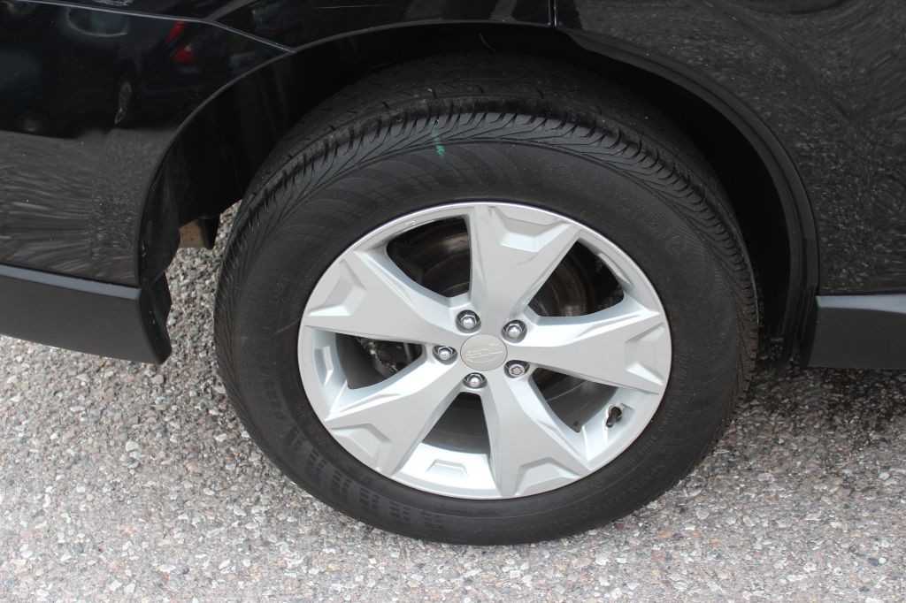 2016 Subaru Forester Image 24
