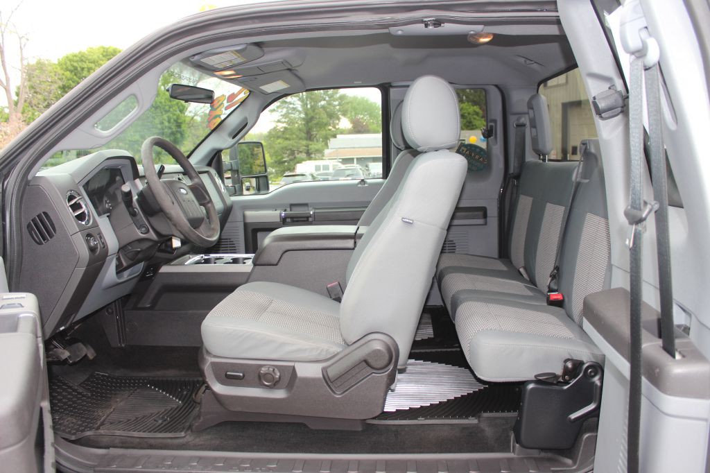 2012 Ford F-250 Image 9