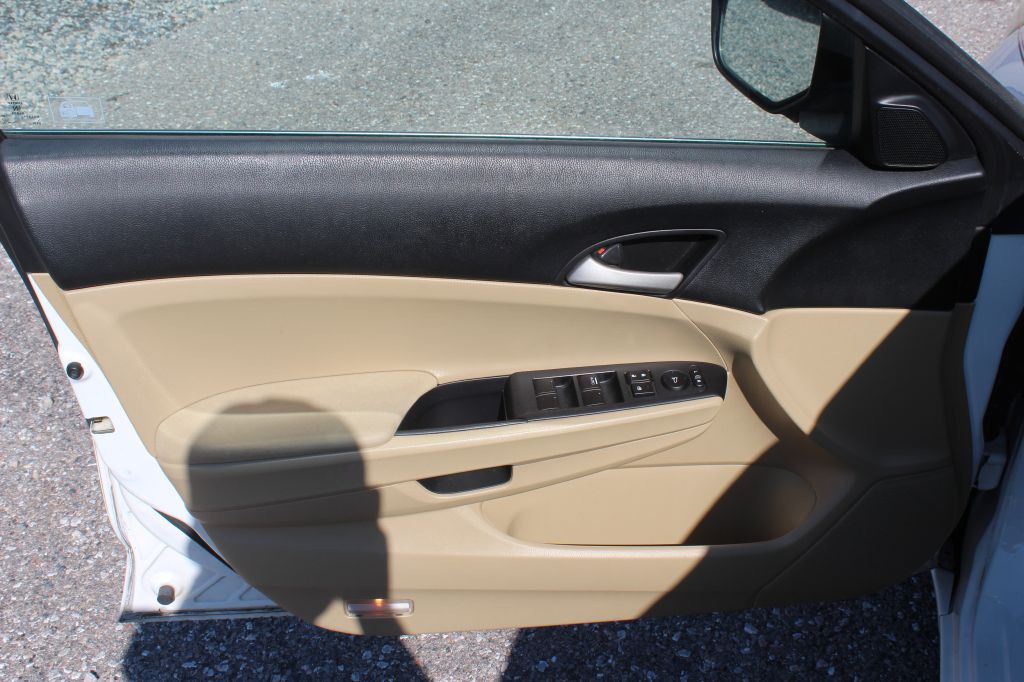 2011 Honda Accord Image 10