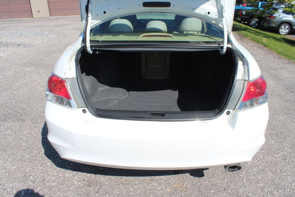 2011 Honda Accord Image 13
